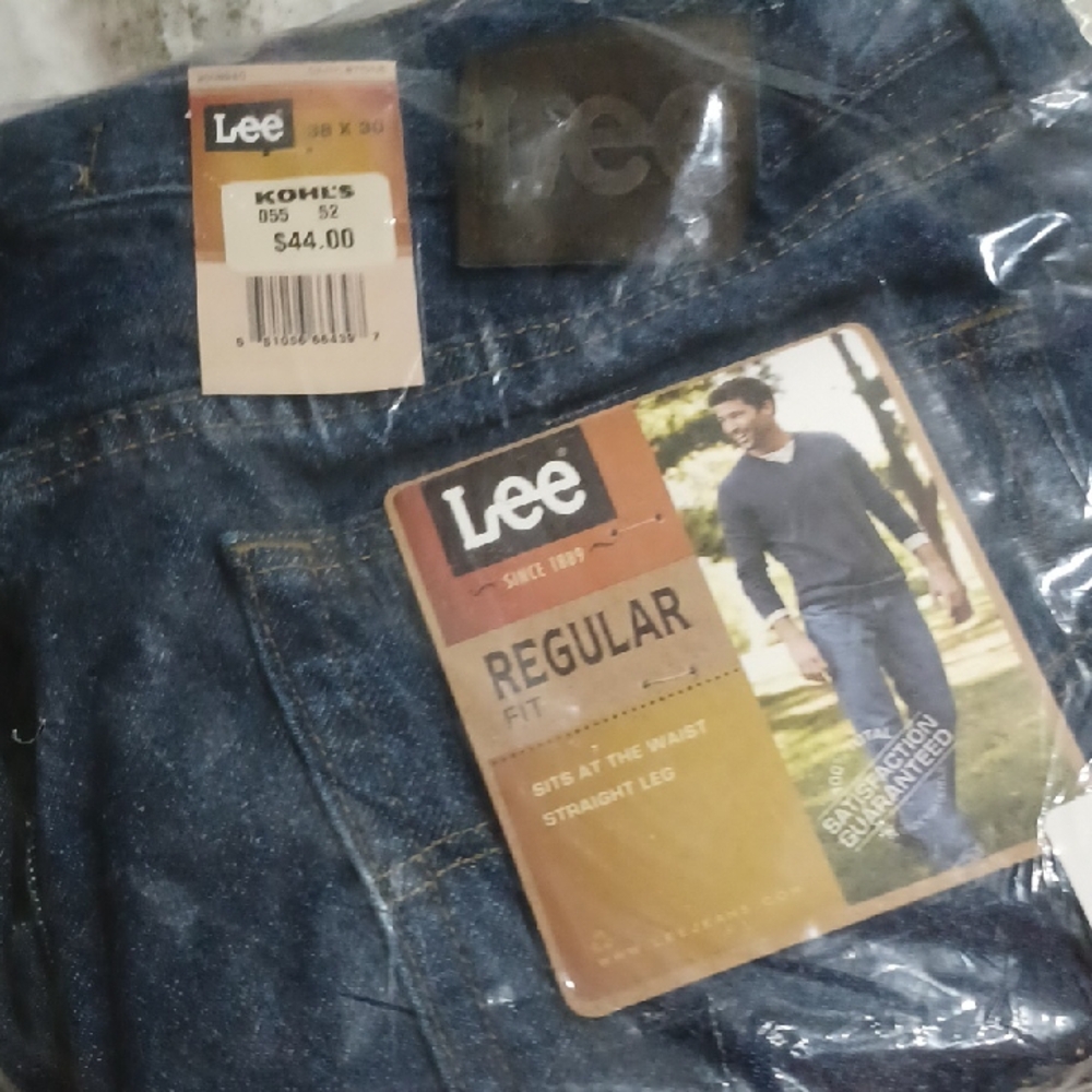 Lee Men's Straight Fit Denim Jeans NWT